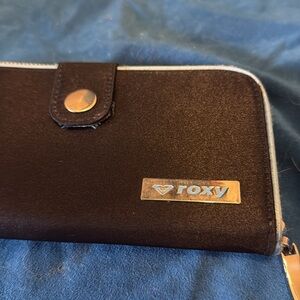 Roxy Black Wallet with silver Accents like new